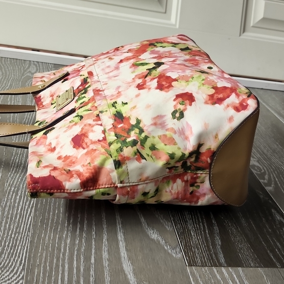 Calvin Klein floral pink and green small tote bag - Picture 4 of 12